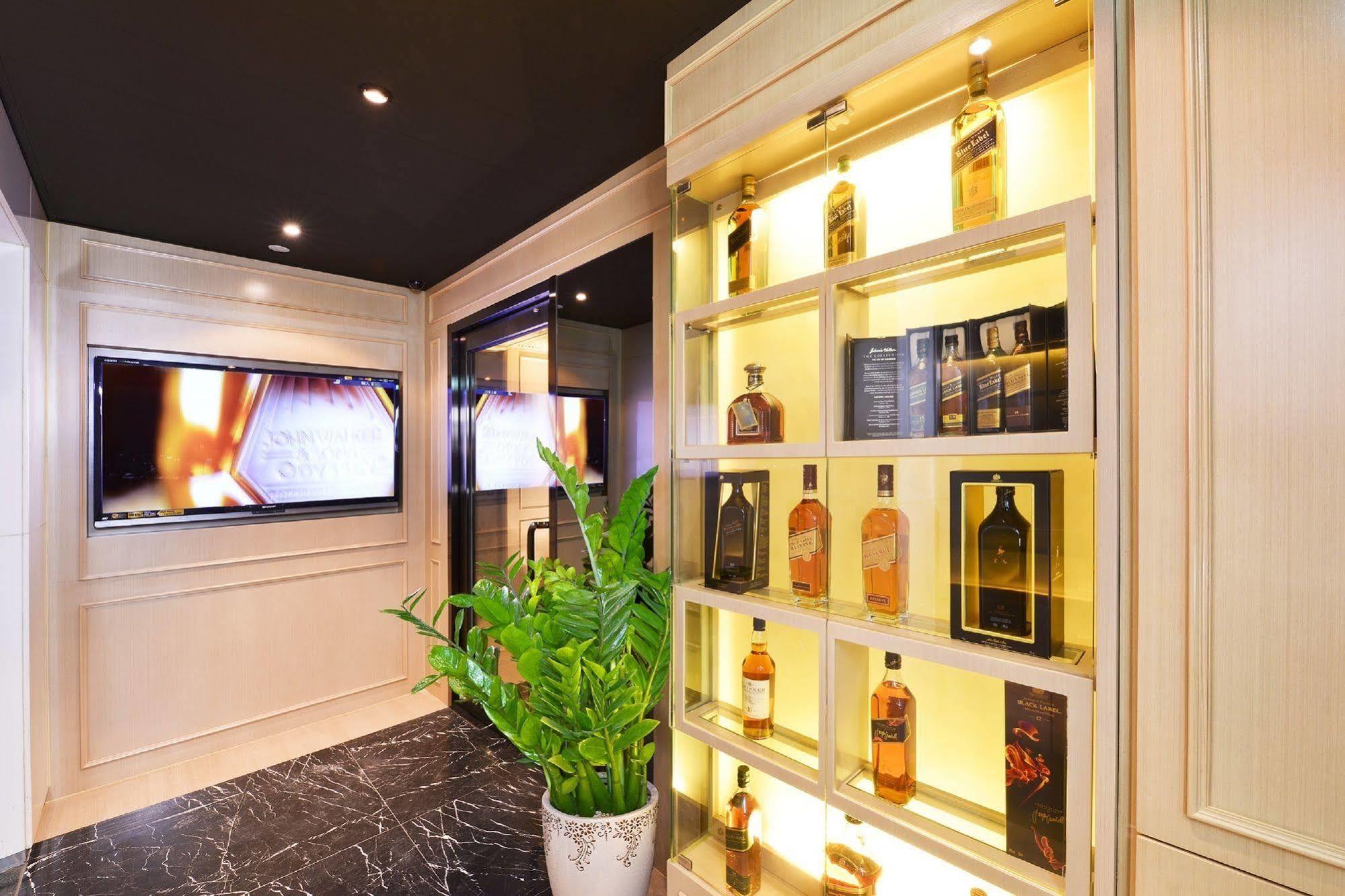Walden Hotel Hong Kong Exterior photo